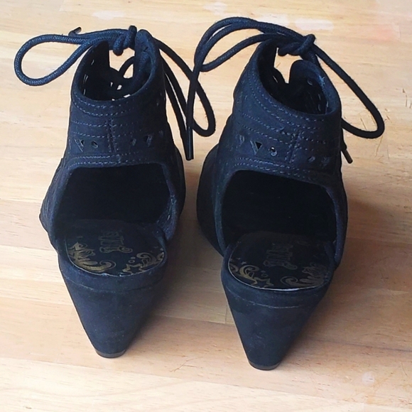 NEW Vintage style Cut-out Peeptoe Lace up Wedge Heels Ankle Black Shoes 5 1/2, 6 - Picture 5 of 7